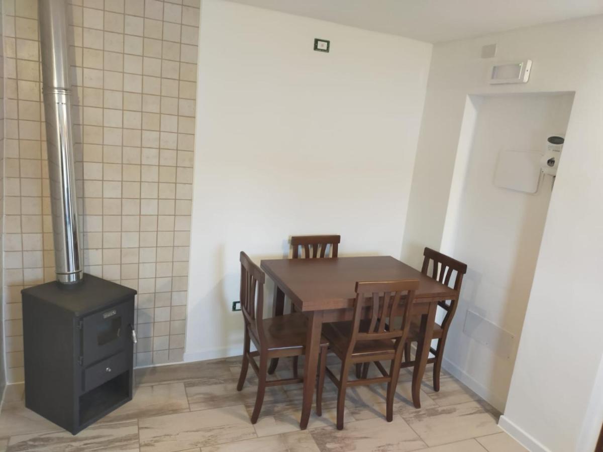 Lake Retreat - Aventino Apartment - Beautiful lake and mountain views - Housity