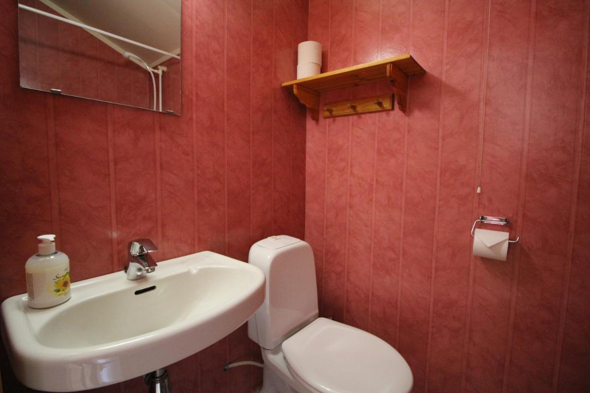 Gjerdset Turistsenter - Housity