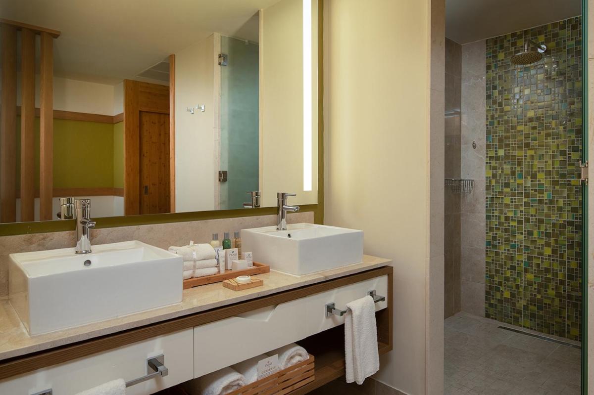 Dreams Onyx Resort & Spa - All Inclusive - Housity