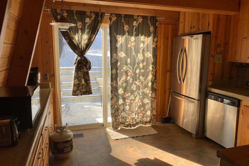 Memories in the Making at The Moonridge Cabin! - Housity