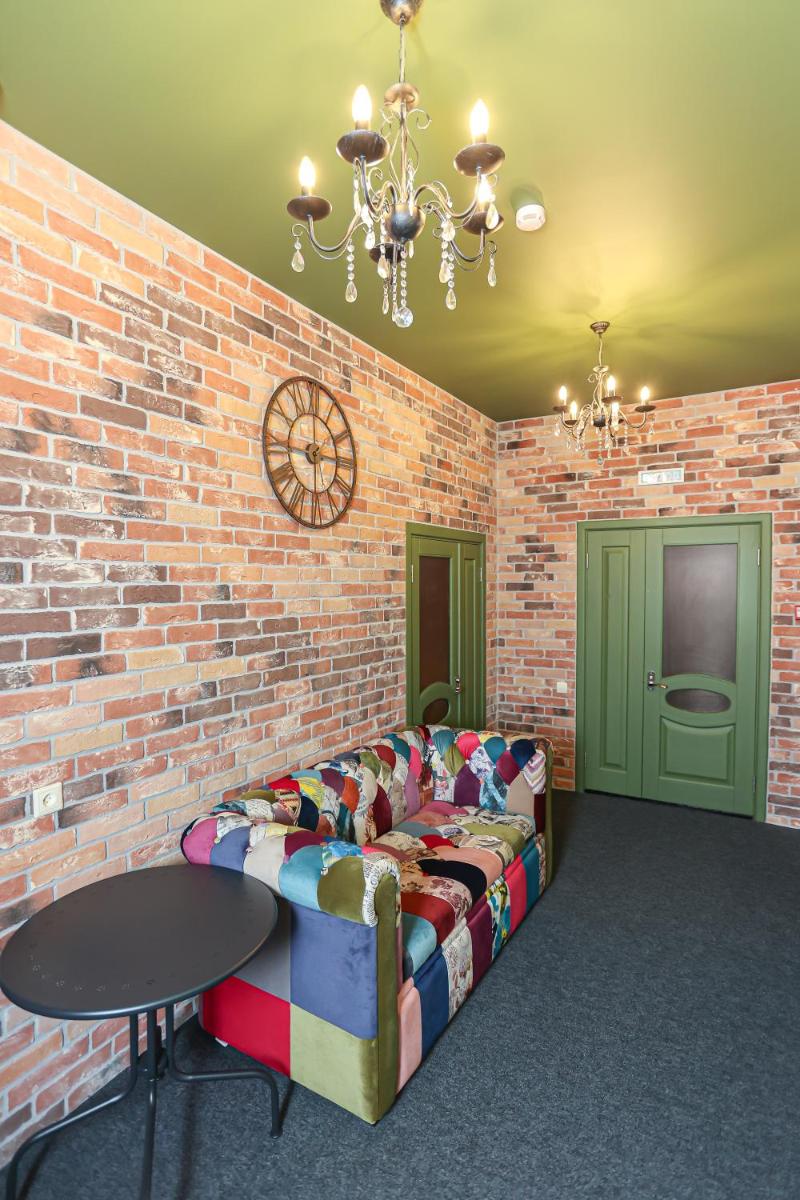Hotel Otlichno - Housity