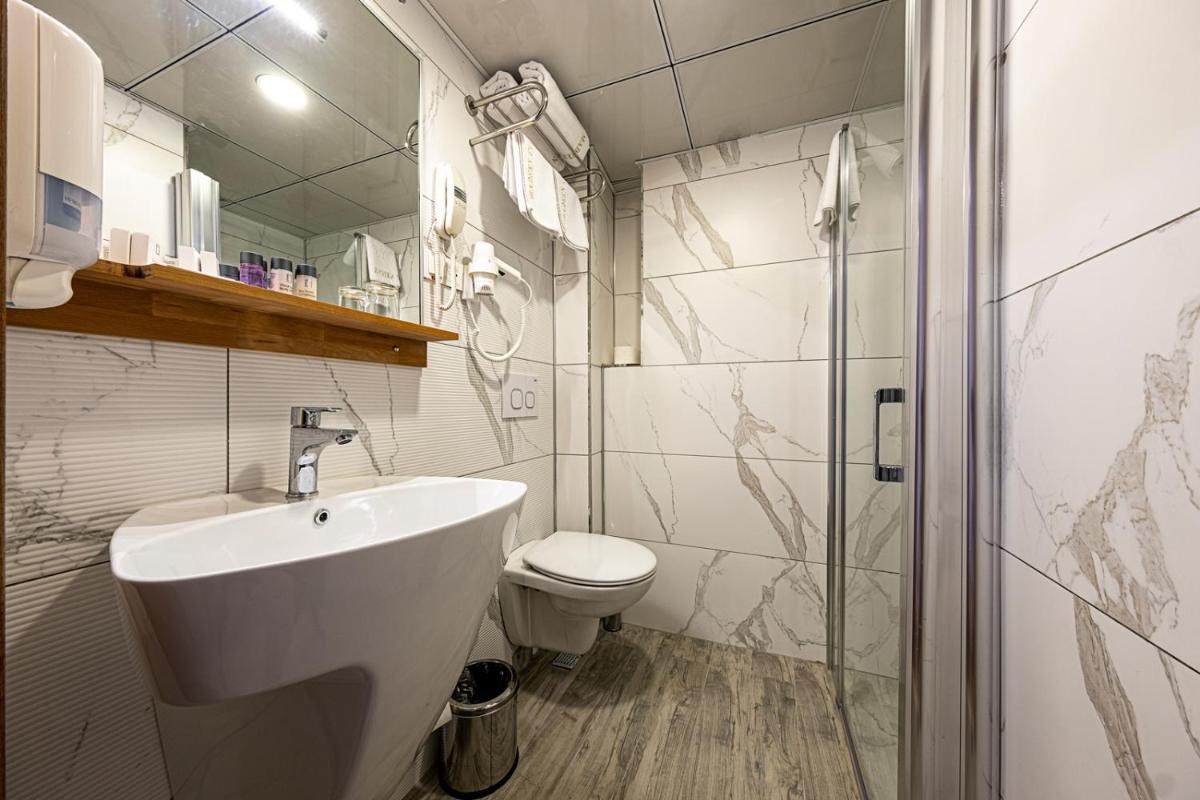 Madeen City Hotel - Housity