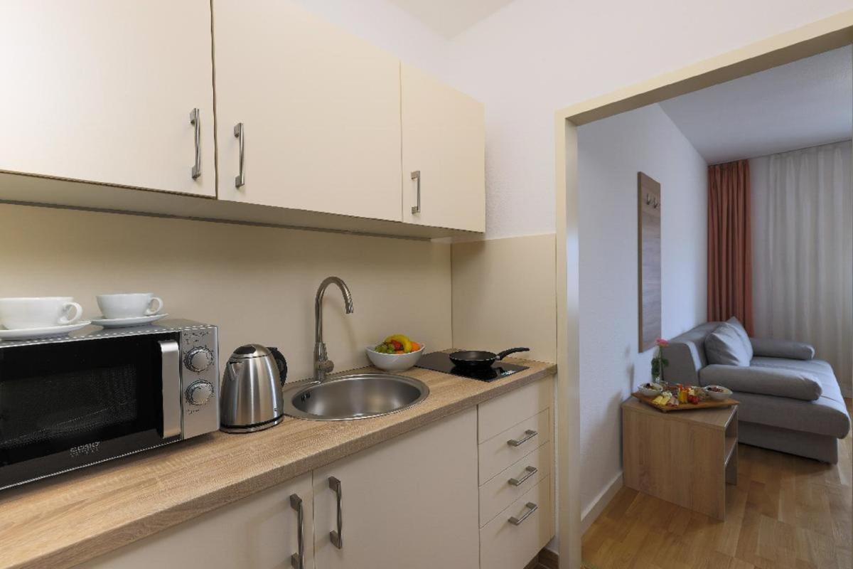 Edelweiß - Appartements & Café - Housity
