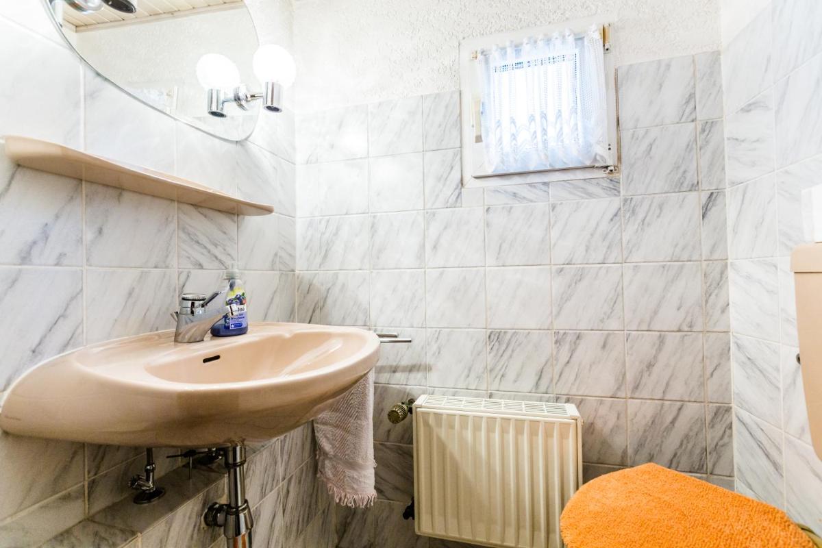 Ferienwohnung Köln-Altstadt-Nord - Hizvo