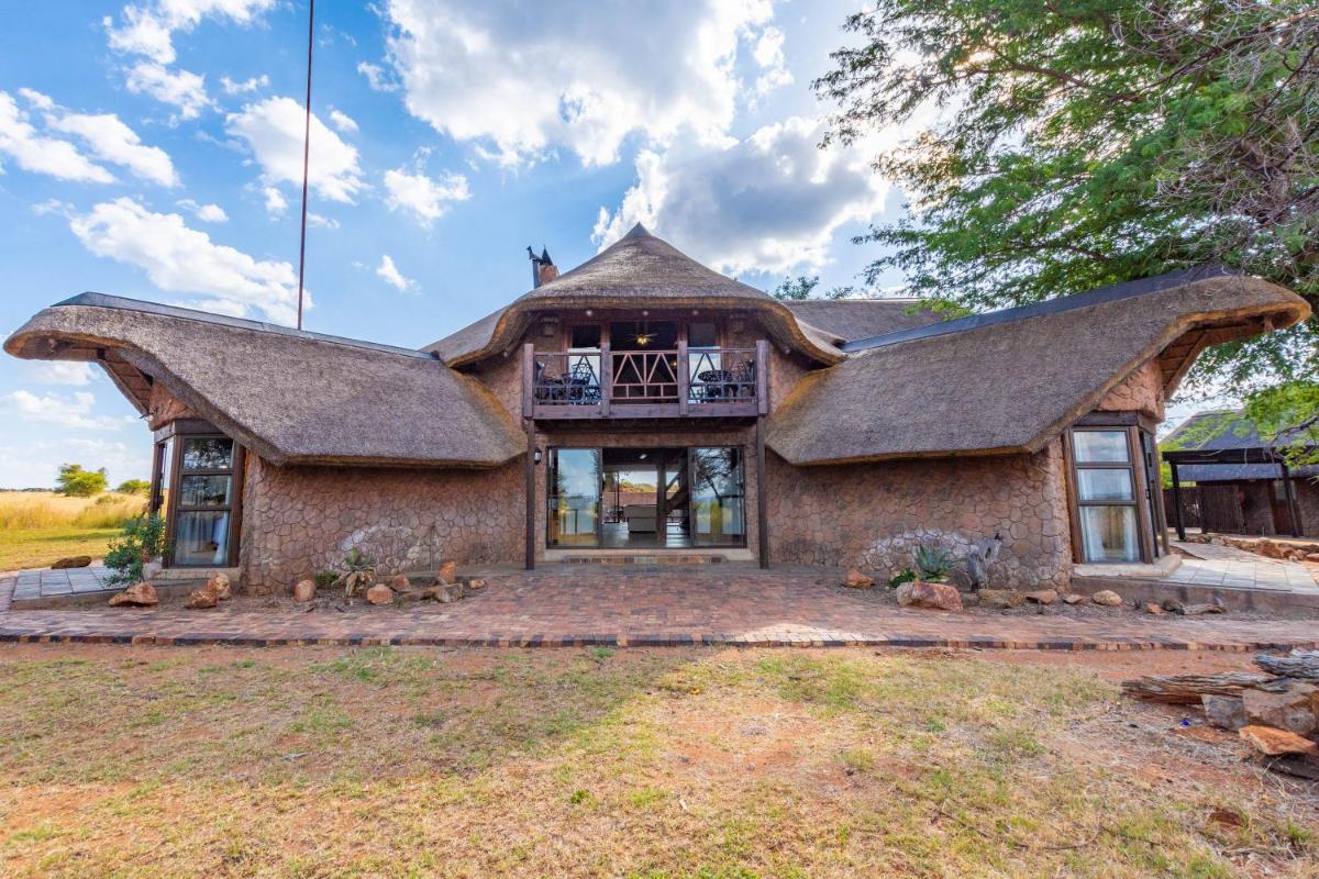 63 Zebula 4 Bedroom House Sleeps 12 - Housity
