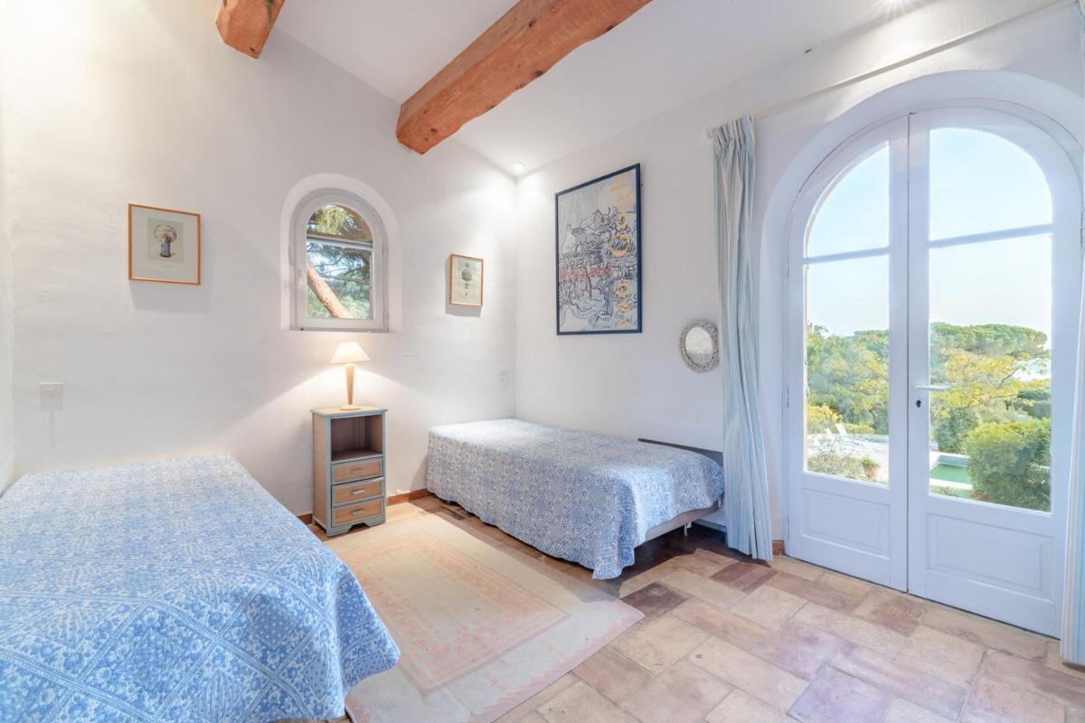Villa élégante à Ramatuelle + Piscine - Housity