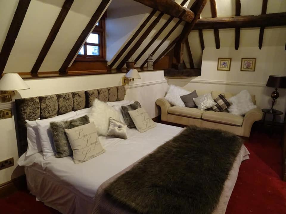 The Grange at Mortimers Cross - Housity