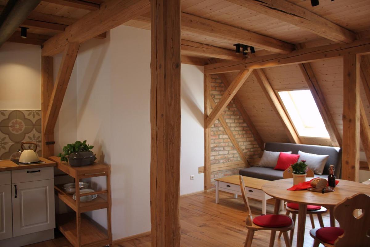 Ferienwohnungen Zwergbachhof - Housity