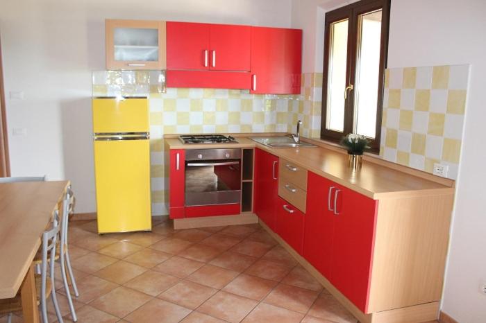 APPARTAMENTI CAVE Trilocale e Monolocale a Sirolo - Housity