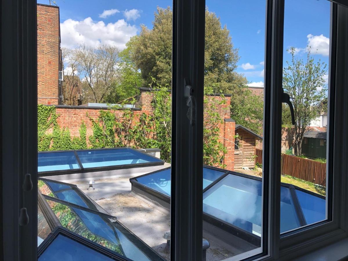 Self contained ensuite double bedroom with own entrance FREE OFF STREET PARKING - Housity