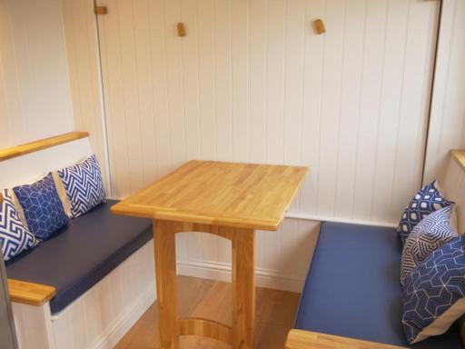 Wolstonbury Getaway - Housity