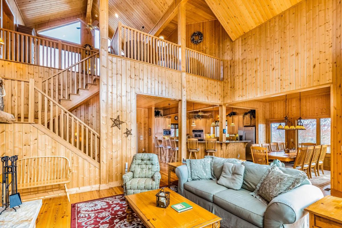 Summit Escape - Housity