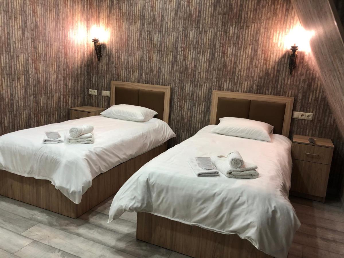 Flamenco Hotel-Cafe pizzeria - Housity