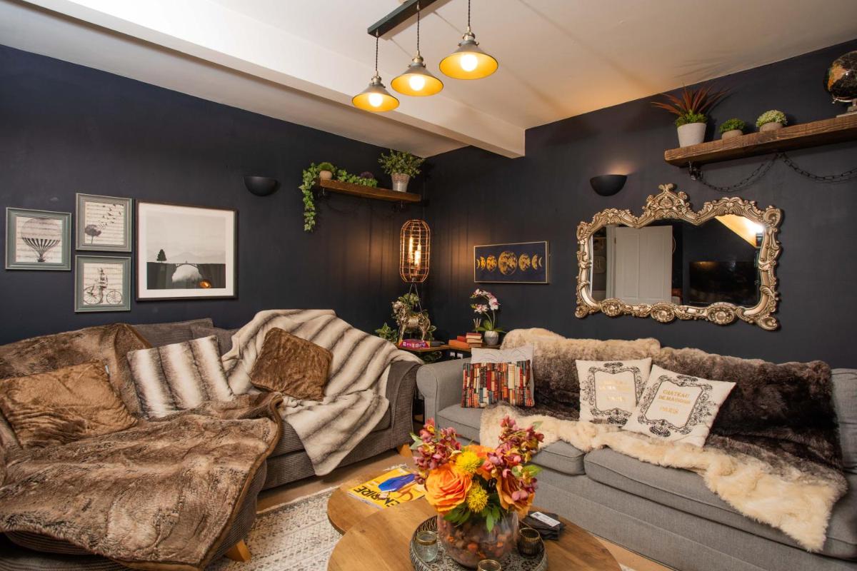 The Nest Canterbury -Central-Ultra WIFI - Housity