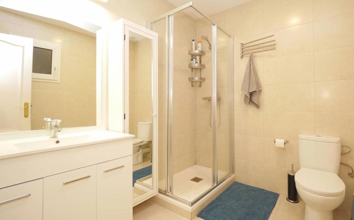 Elegant & Modern Eixample Apartments - Housity