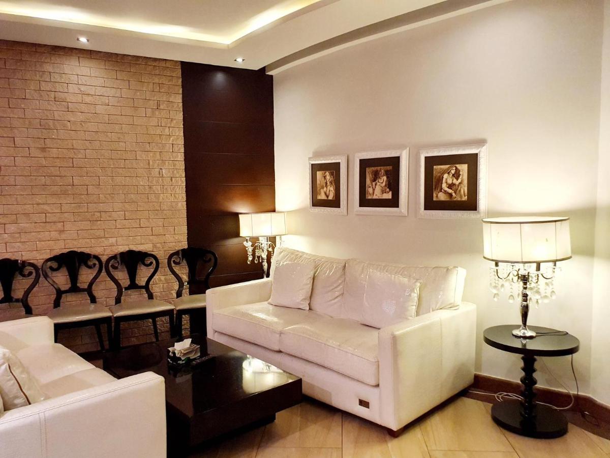 Luxurious Boutique One Bed Apartment In Bahria Town - Hizvo