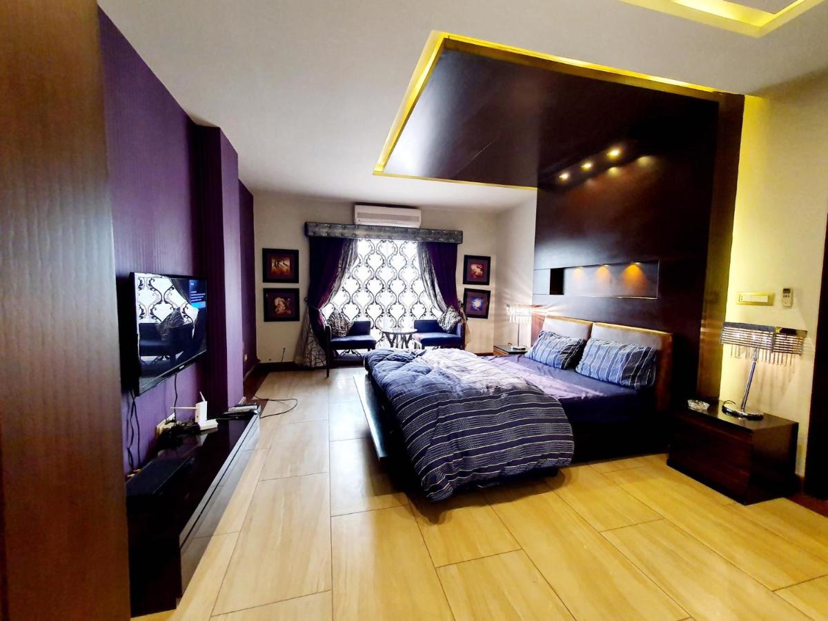 Suitetrails - Luxurious Boutique One Bed Apartment In Bahria Town