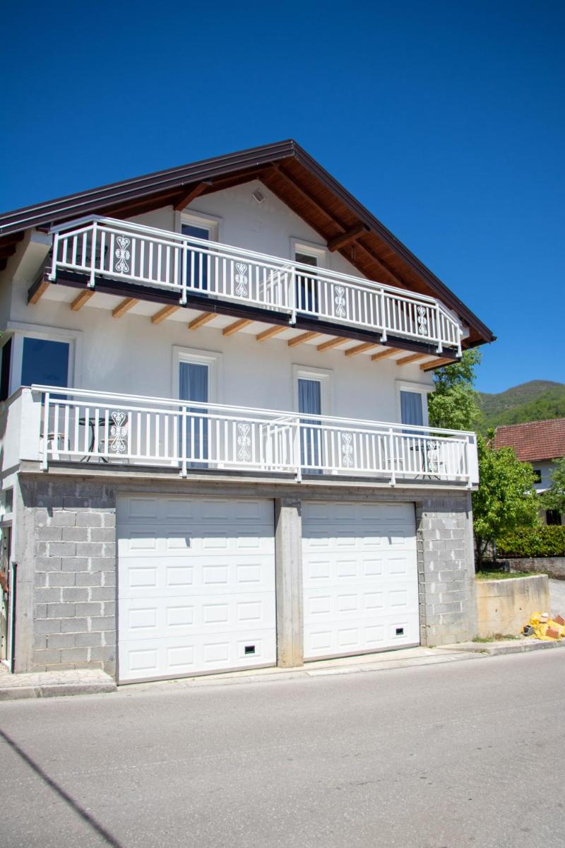 Big Mama's Apartments - Housity