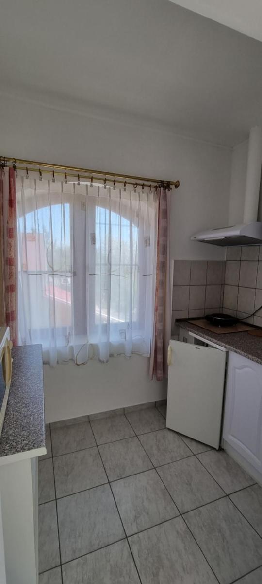 Bangó Vendégház - Housity