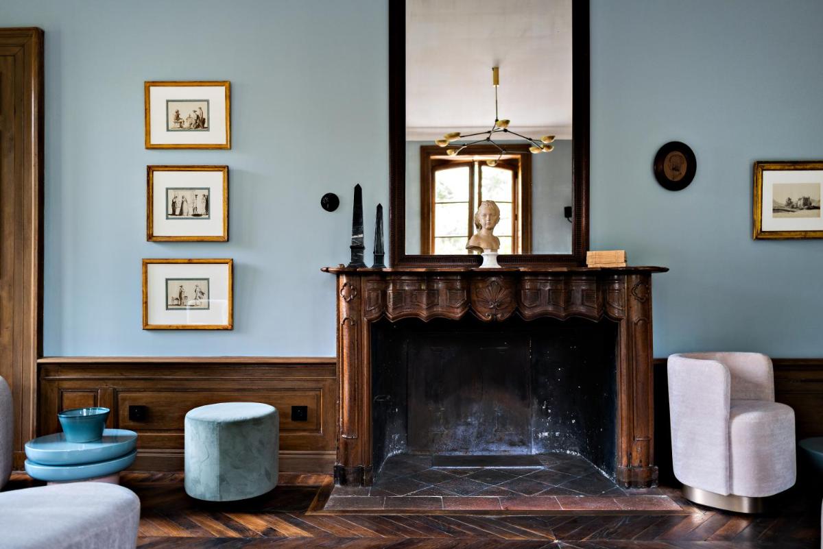 Coin salon dans l'établissement Domaine de Primard - Fontenille Collection