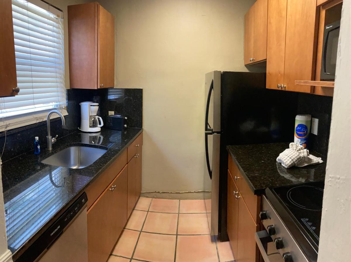 Silver Seas Beach Resort - Housity