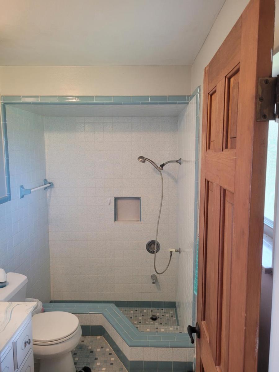 Full bungalow with swimming pool - Housity