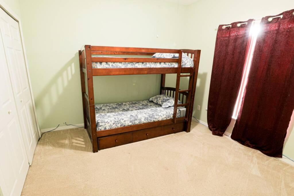 HUGE HOME!! Pool Table near STADIUM & BEACH - Housity