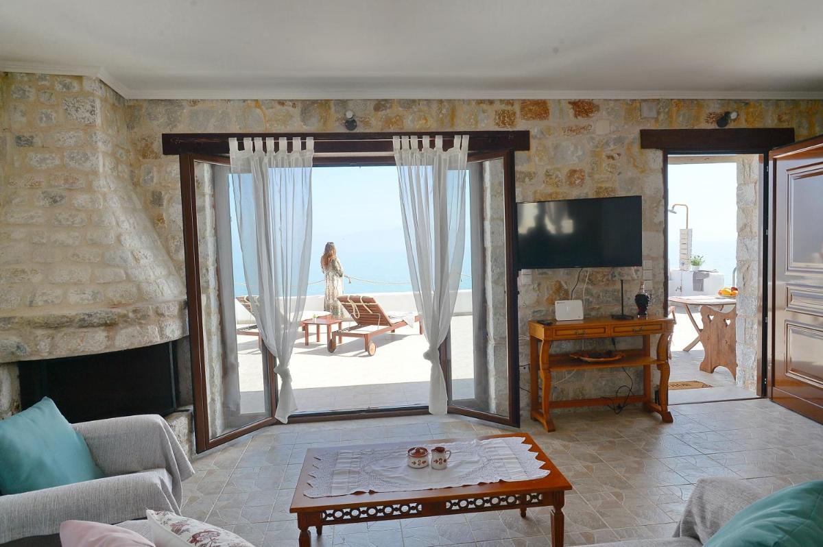 Suitetrails - Antorina Beachfront Villas