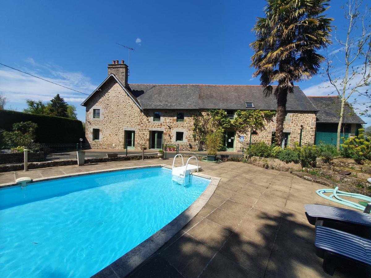 Suitetrails - CHAMBRES D'HOTES AVEC PISCINE AUX AGAPANTHES DE CROMEL - Mont Saint Michel