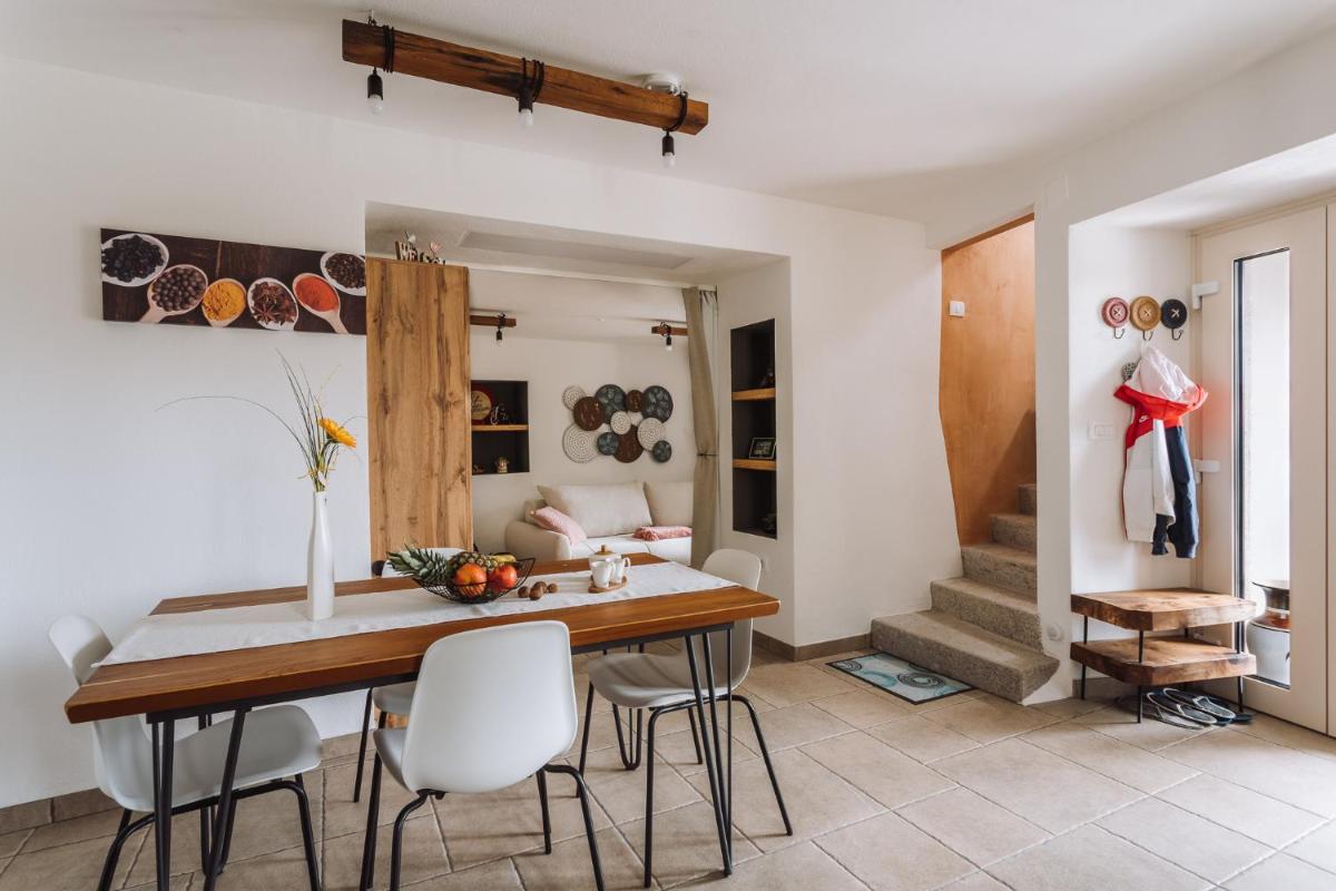 Apartma Ob stari murvi, Sežana - Housity