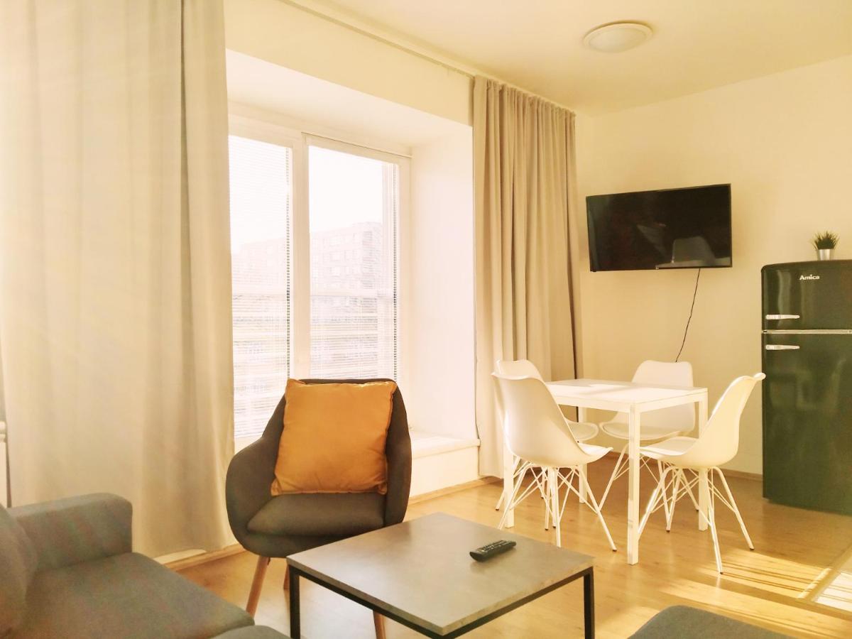 Suitetrails - Yellow Apartment