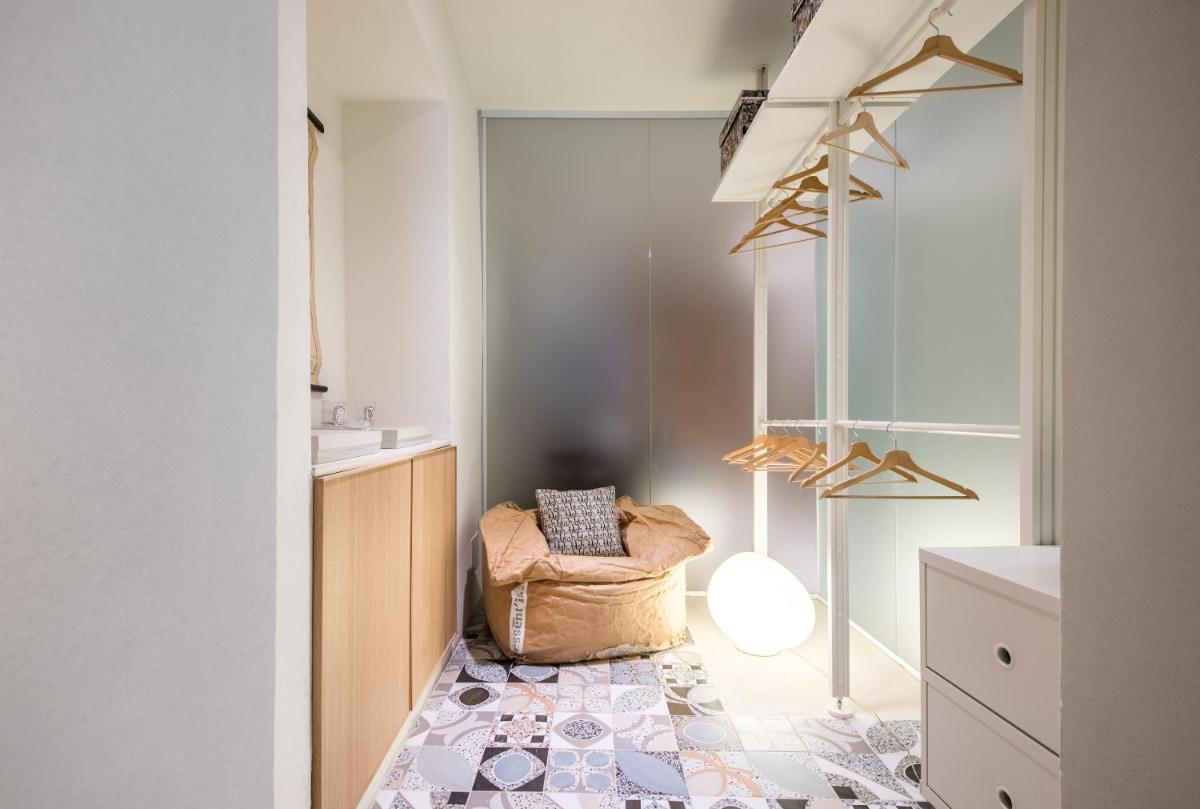 Refe Nero - Exclusive Suite - Housity