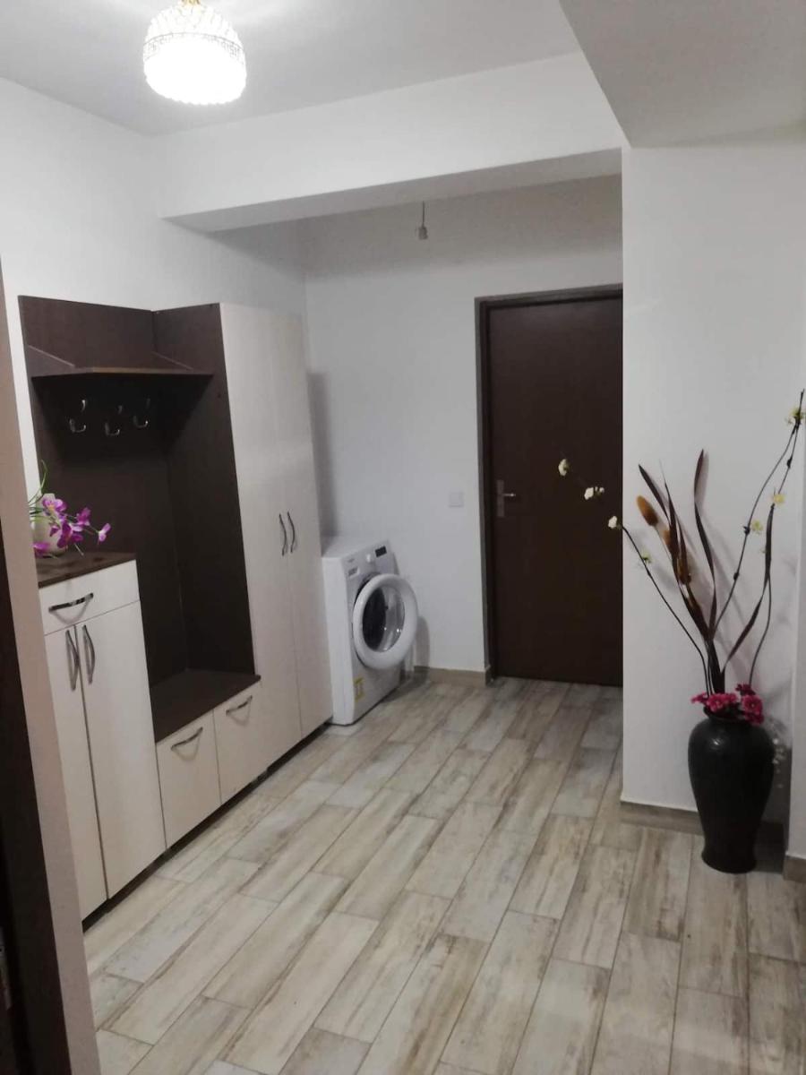 Ella Doo Apartament - 15 min de Palas - Housity