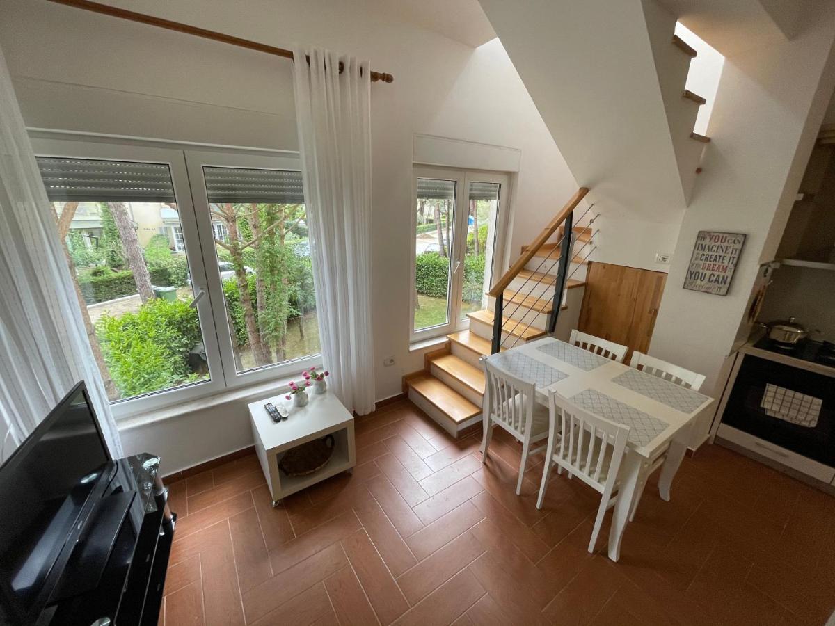 Suitetrails - Gjiri Lalzit Apartment