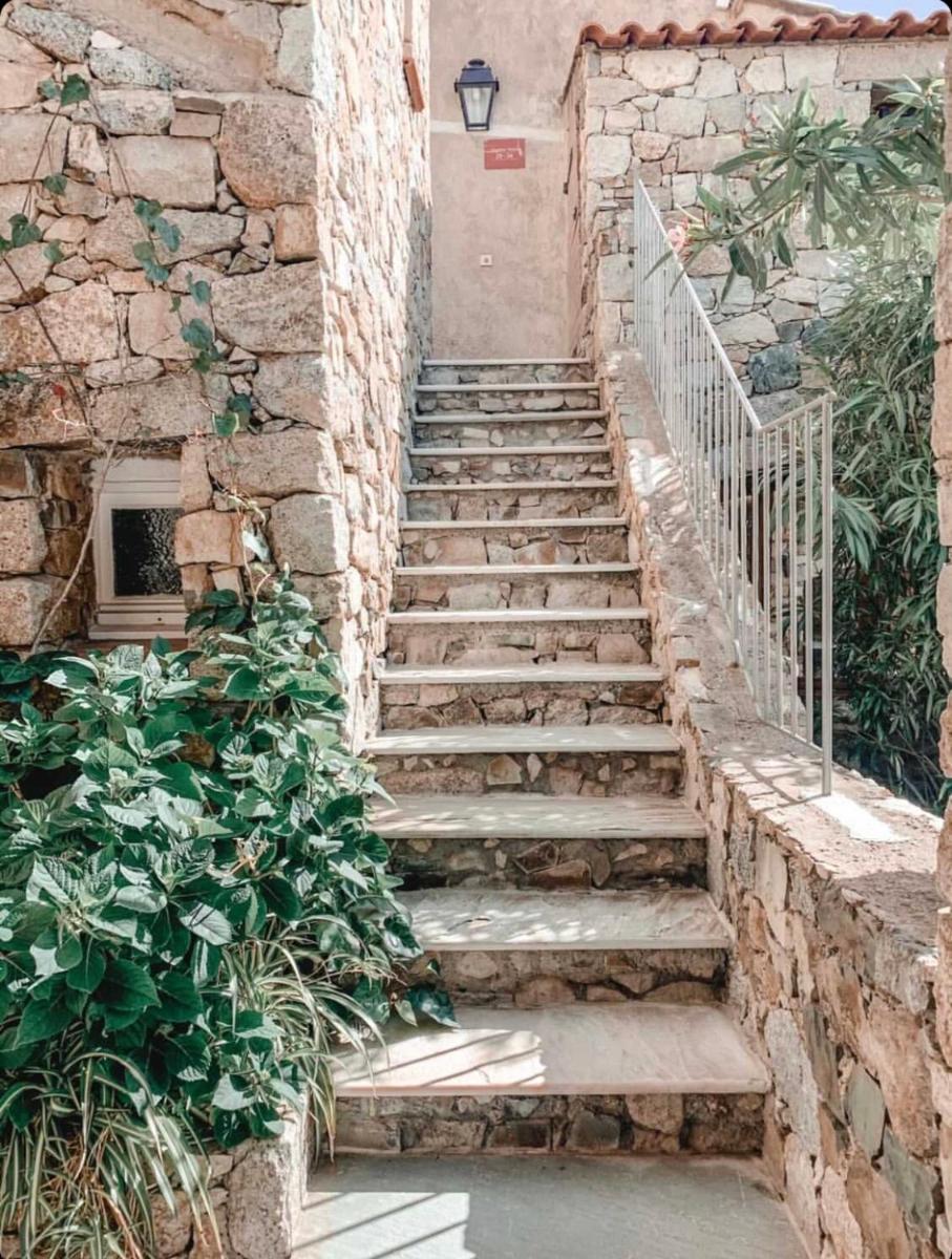 Photo de la galerie de l'établissement Hôtel Casa Rossa & Spa, à LʼÎle-Rousse