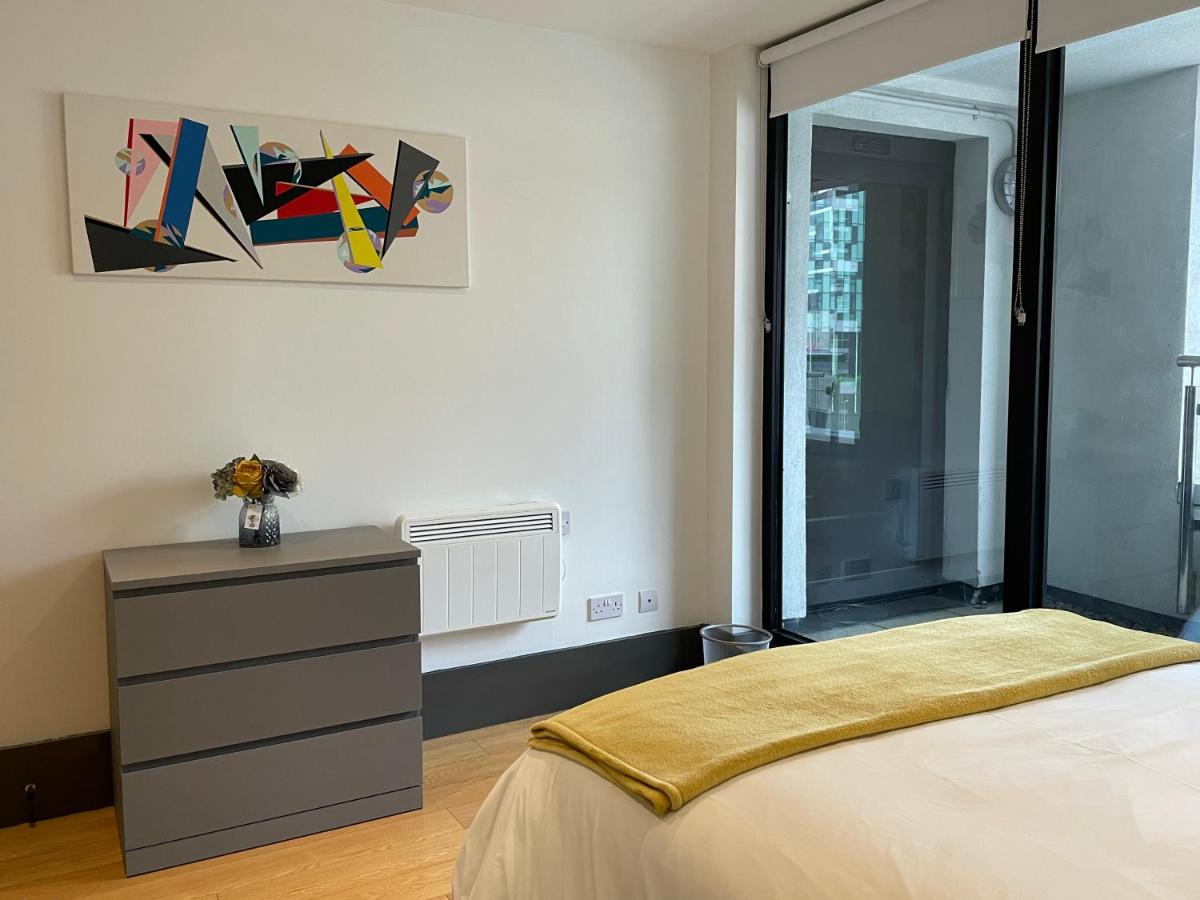 Liverpool City Princes Dock Apartment - Housity