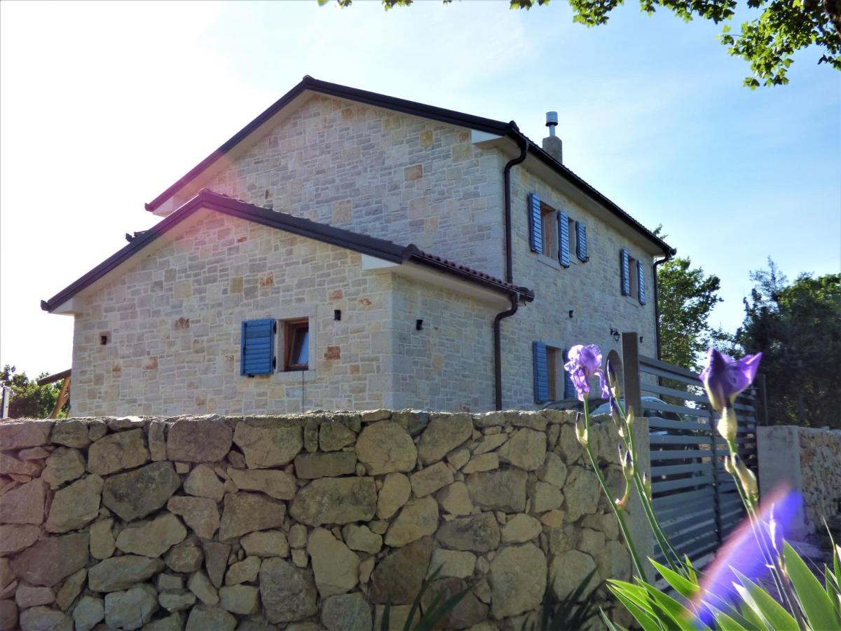 Stone House Iva - Housity