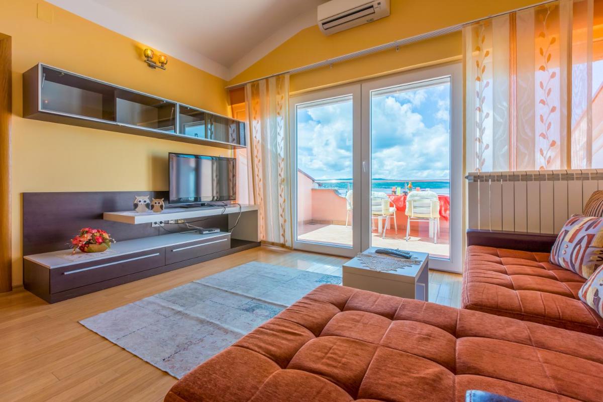 Apartment Vojka - Housity