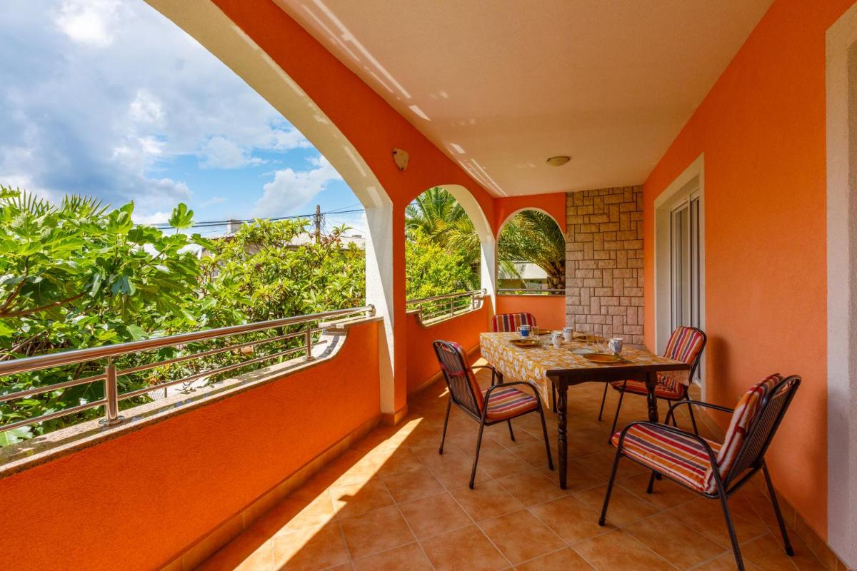 Apartment Vojka - Housity