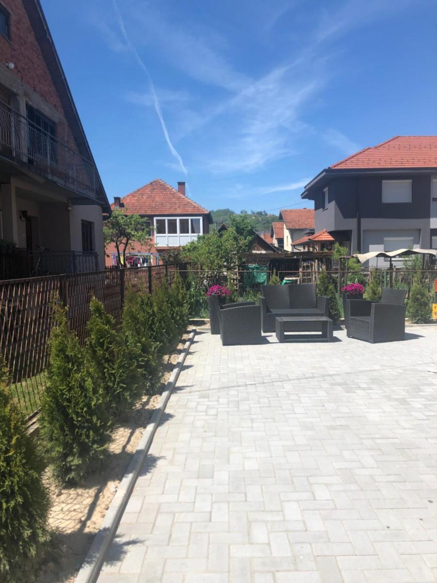 Apartmani Zlatna truba - Housity