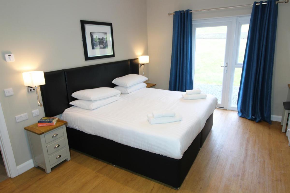 Plawsworth Hall Serviced Cottages and Apartments - Hizvo