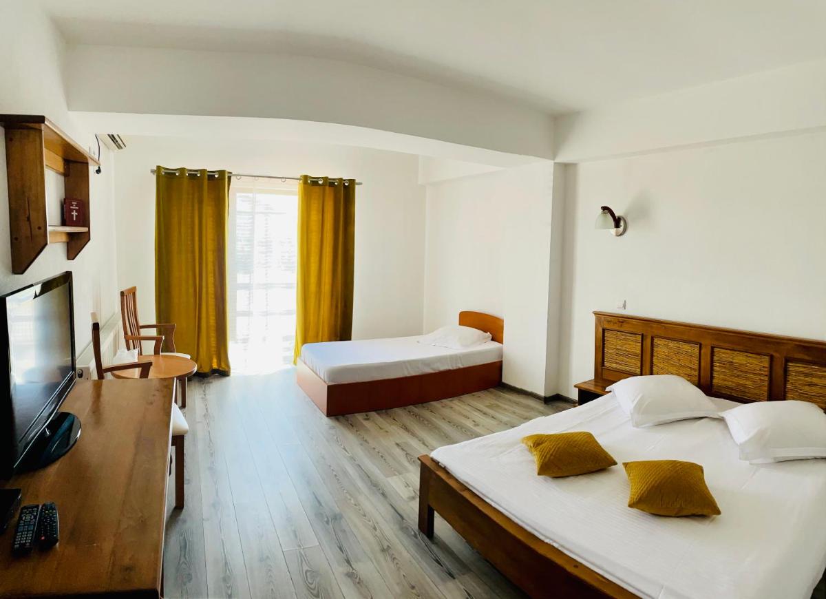 Pensiunea Beluga - Housity