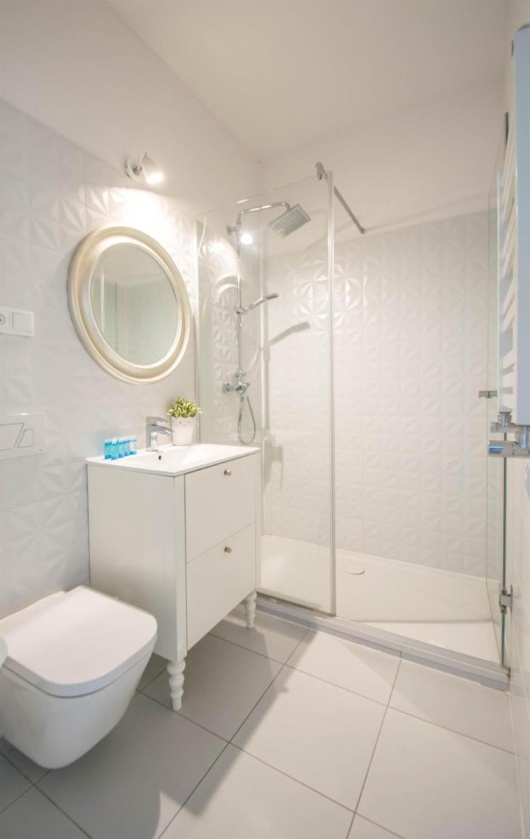 Krupnicza Modern Old Town Apartments By Upstairs - Housity
