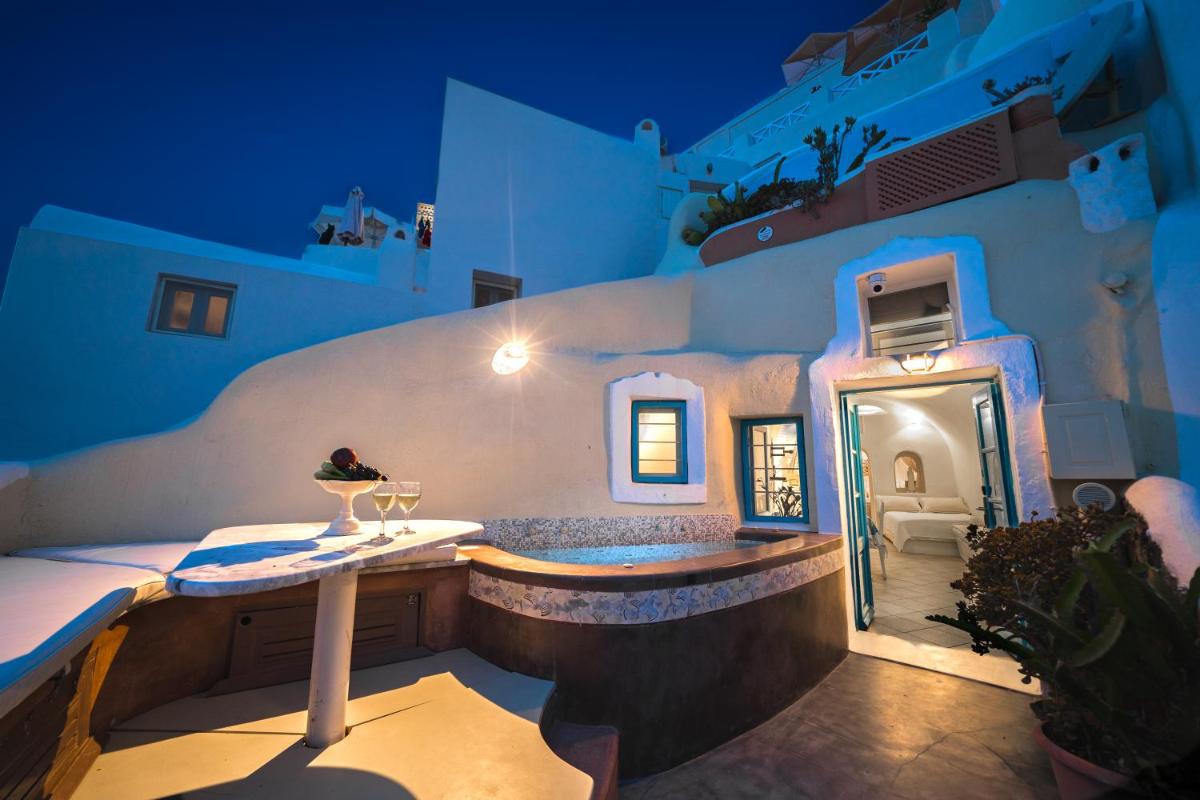 Santorini Paradise Cave Houses - Housity