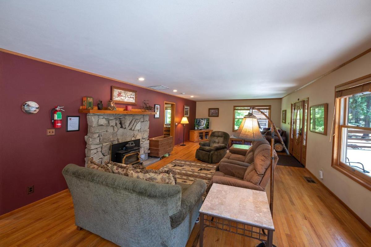 Apple Tree Bear House - Housity