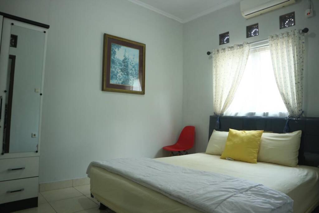 Griya Andini Guest House - Housity