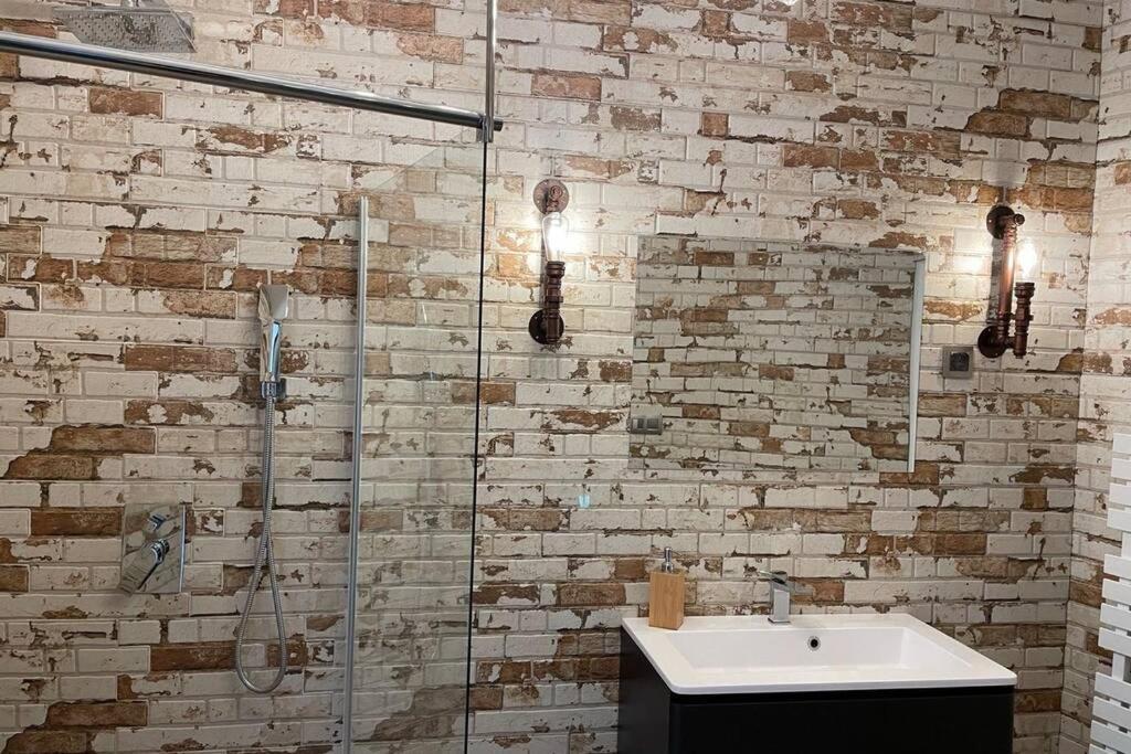 Newly renovated 2 rooms apartment downtown Nitra - Housity