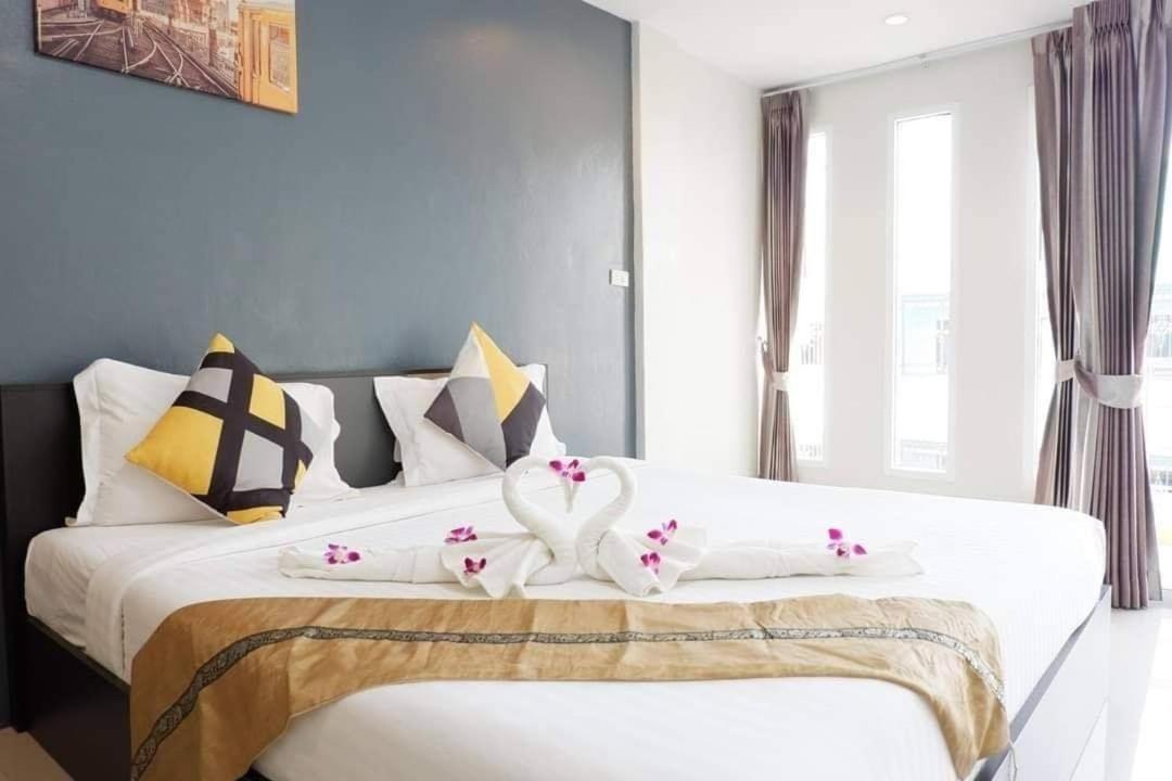 Supachai Inn - Housity