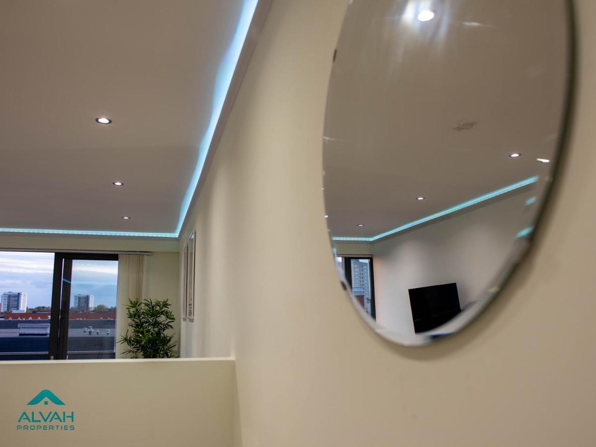 Luxurious 2 Bed City Centre  with balcony - Housity