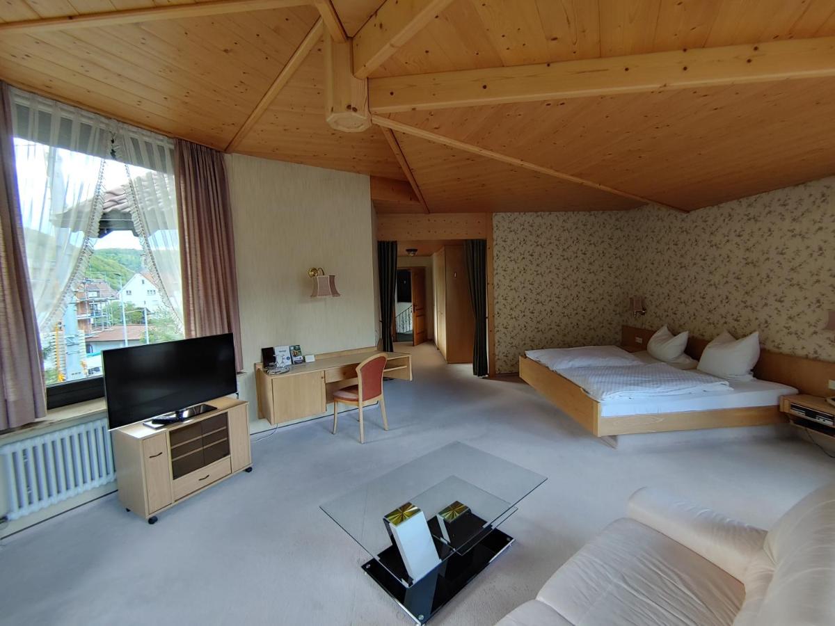 Hotel Adler - Housity